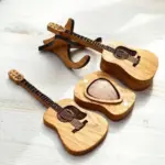 Personalized Wooden Guitar Pick Box – Acoustic Guitar-Shaped Holder & Stand - Image 9